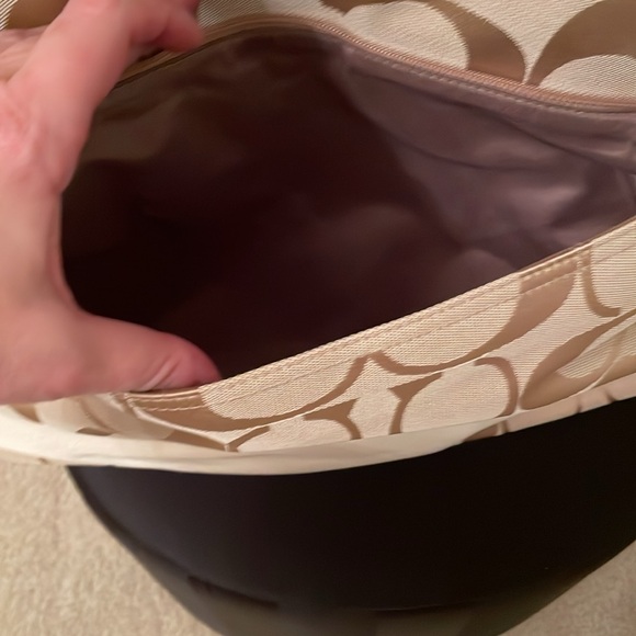 Coach diaper bag or tote bag EUC - Picture 4 of 14